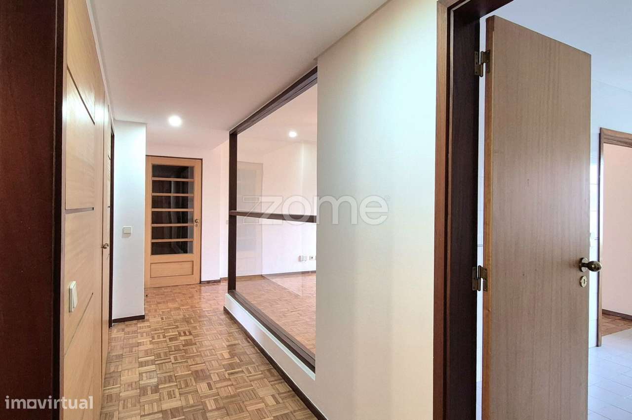 T3 para Arrendar em Alfragide, Varandas de Monsanto. Perto do IKEA. - Grande imagem: 2/34