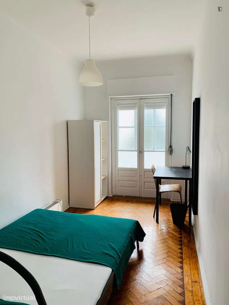 Quarto - localizado em Benfica Lisbon - Grande imagem: 2/10