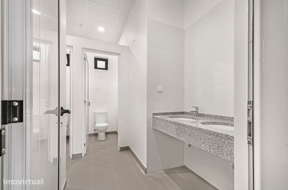 Armazém à venda , Quinta de Matos-23