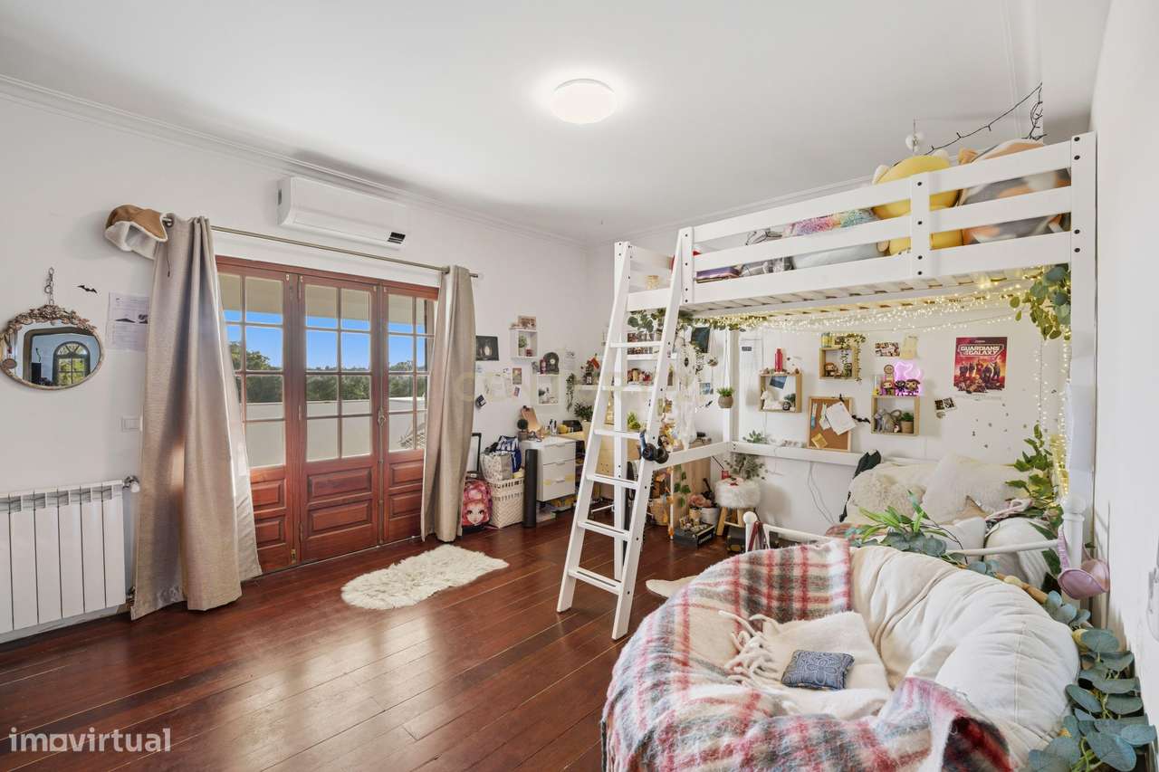 Quinta de Charme em Palmela – Renovada, Espaçosa e Pronta a Viver-22