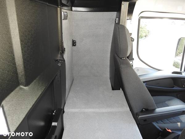 Iveco DAILY  72C180 NOWY PLANDEKA WINDA 14 PALET WEBASTO TEMPOMAT NAWIGACJA KLIMATYZACJA LEDY PNEUMATYKA AUTOMAT HI-MATIC BLIŹNIACZE KOŁA GWARANCJA 180KM [ 573597 ] - 40