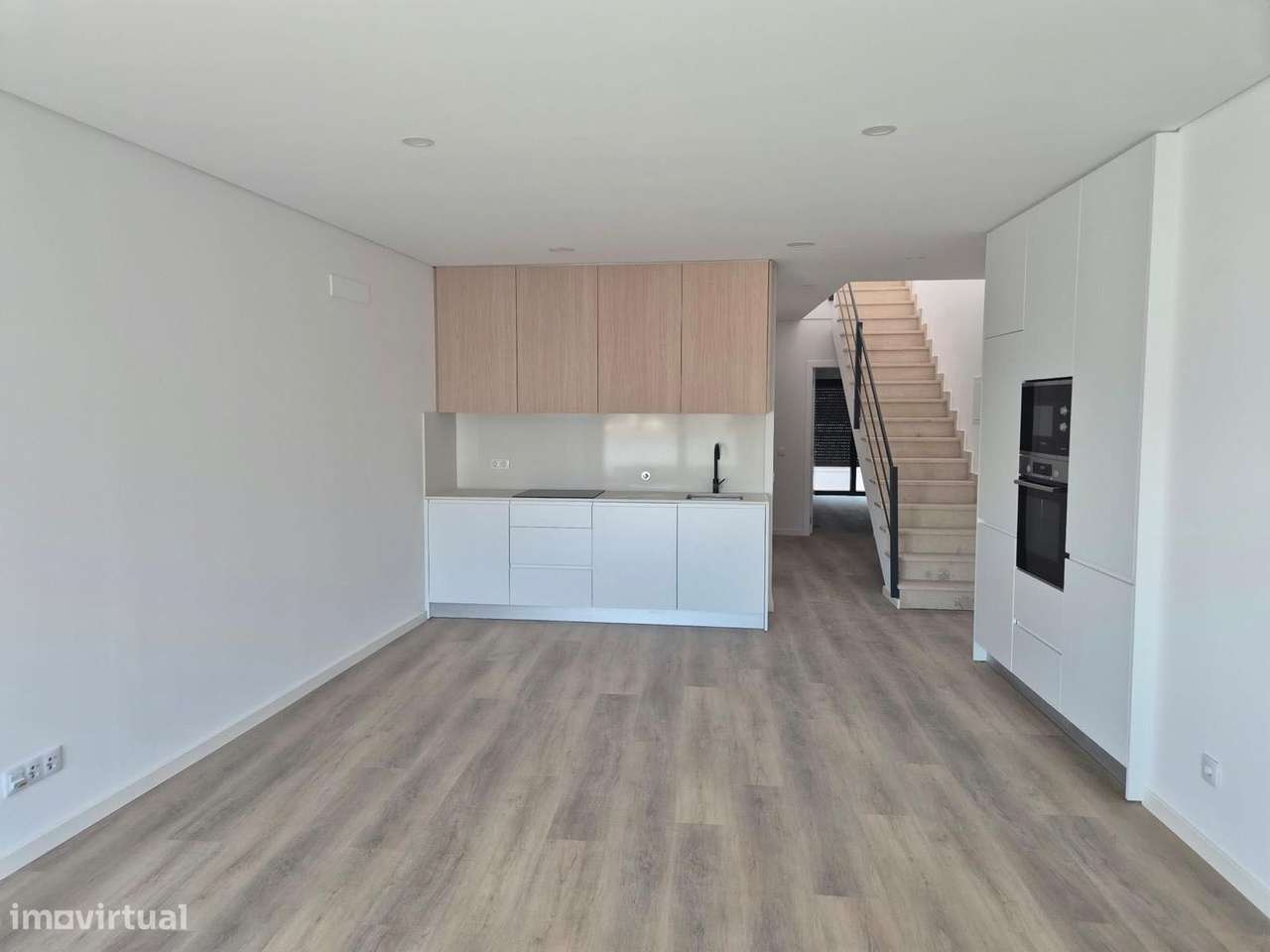 Penthouse T2 nova com garagem em Faro-22