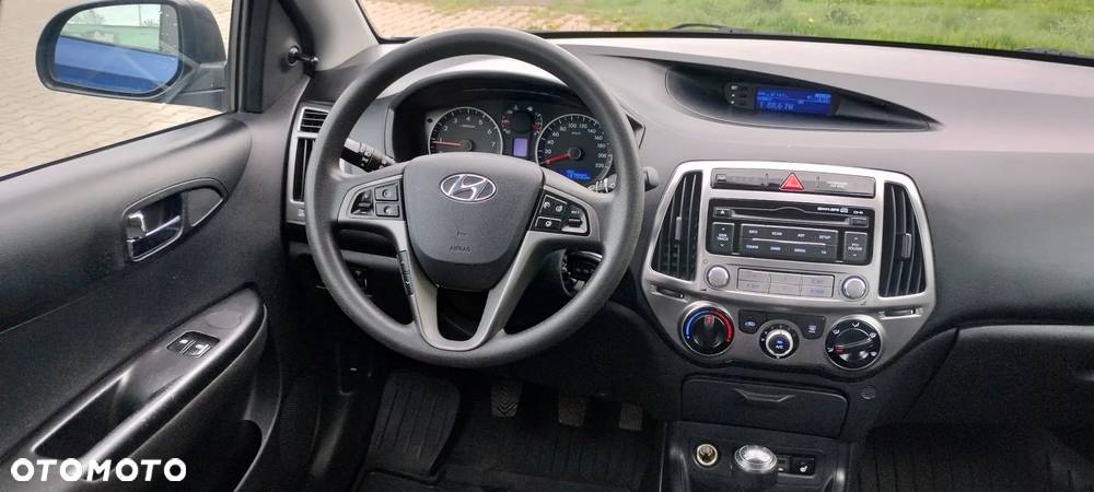 Hyundai i20 1.2 Intro Edition - 21