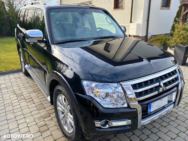 Mitsubishi Pajero 3.2 DI-D Instyle - 3