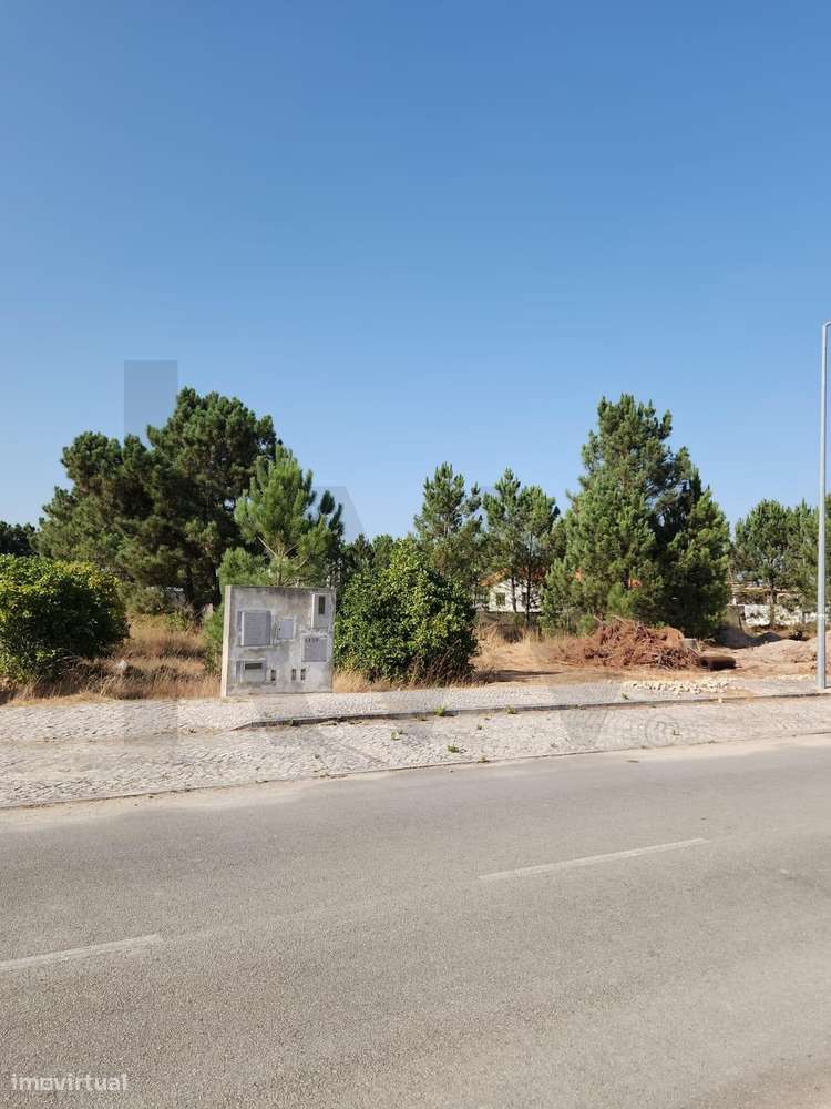 Terreno Urbano de 627m2 - Qta do Anjo - Palmela c/ou s/projecto - Grande imagem: 4/40