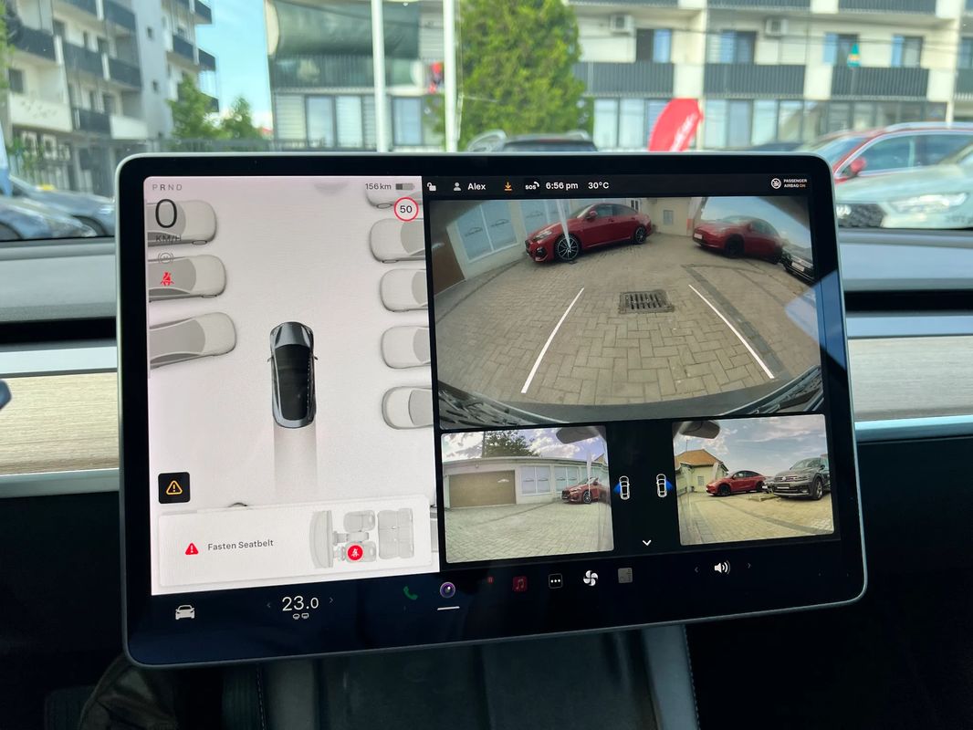 Tesla Model 3 Standard Reichweite Plus Hinterradantrieb - 32