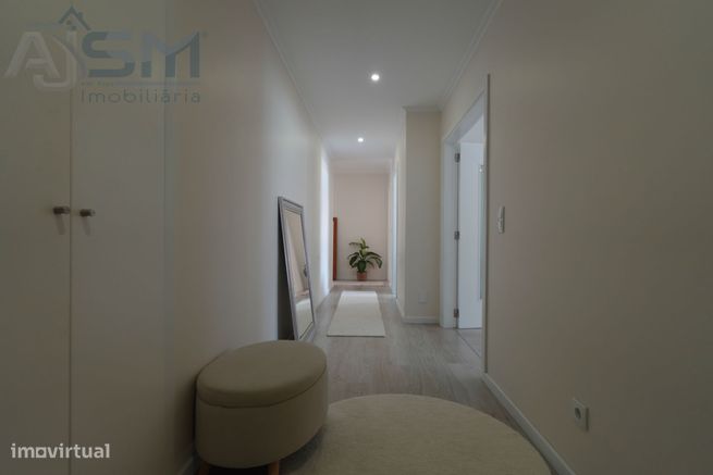 São Domingos de Rana - Apartamento T2 recente com suite e garagem-10
