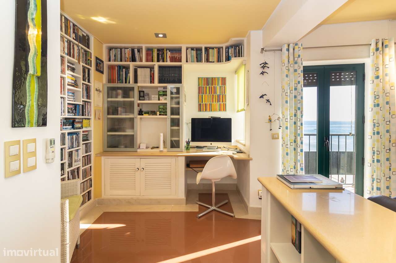 T4+1 Duplex em Primeira com 250m2, Linha de Mar | Sesimbra-12