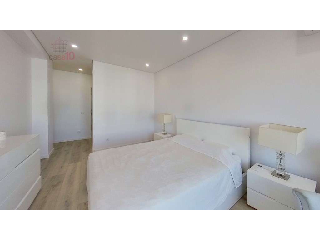 Penthouse Duplex T5 de Luxo, para venda no Montijo-21