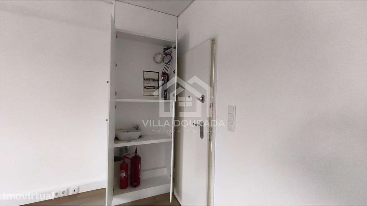 Escritório Renovado na Baixa do Porto-9