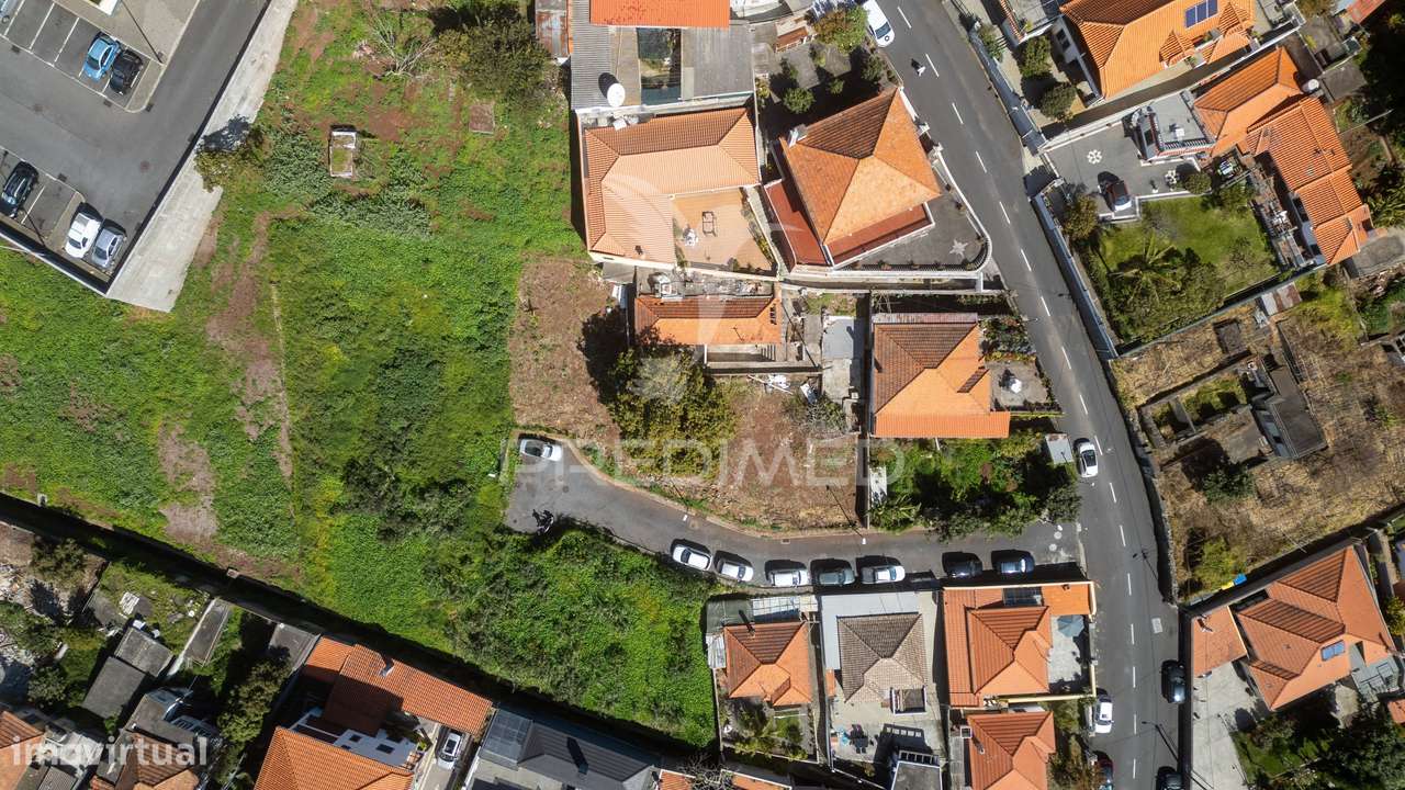 Moradia T2 Geminada em Ruína - Funchal, Ilha da Madeira - Grande imagem: 5/29