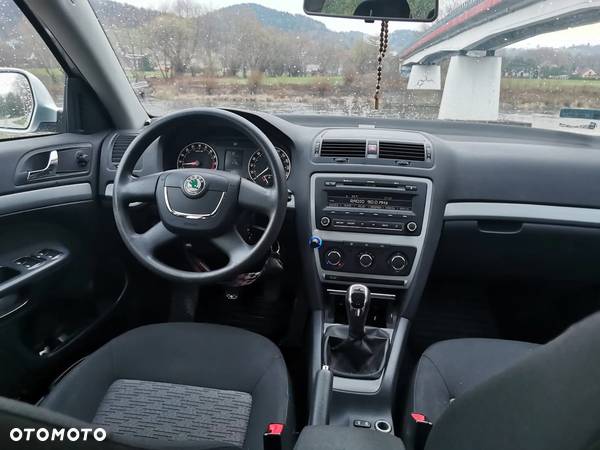 Skoda Octavia 1.6 TDI Ambiente - 1