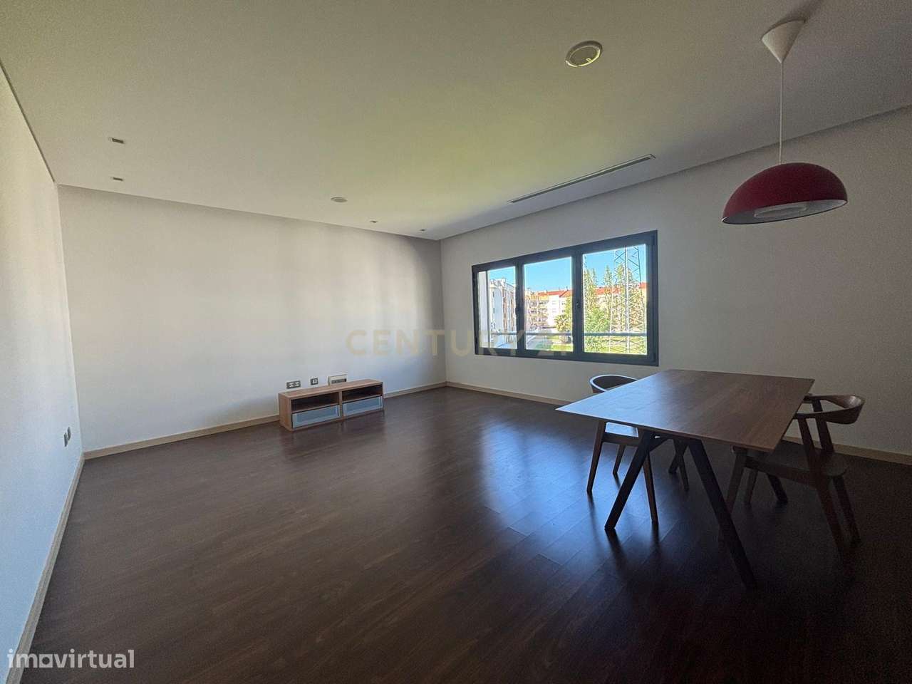 Apartamento T2  no Entroncamento com Garagem Fechada-3