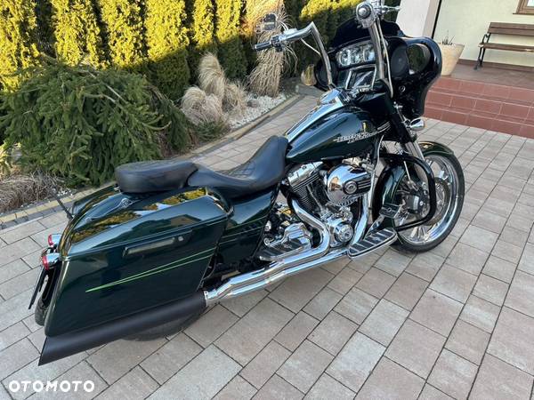 Harley-Davidson Touring Street Glide - 3