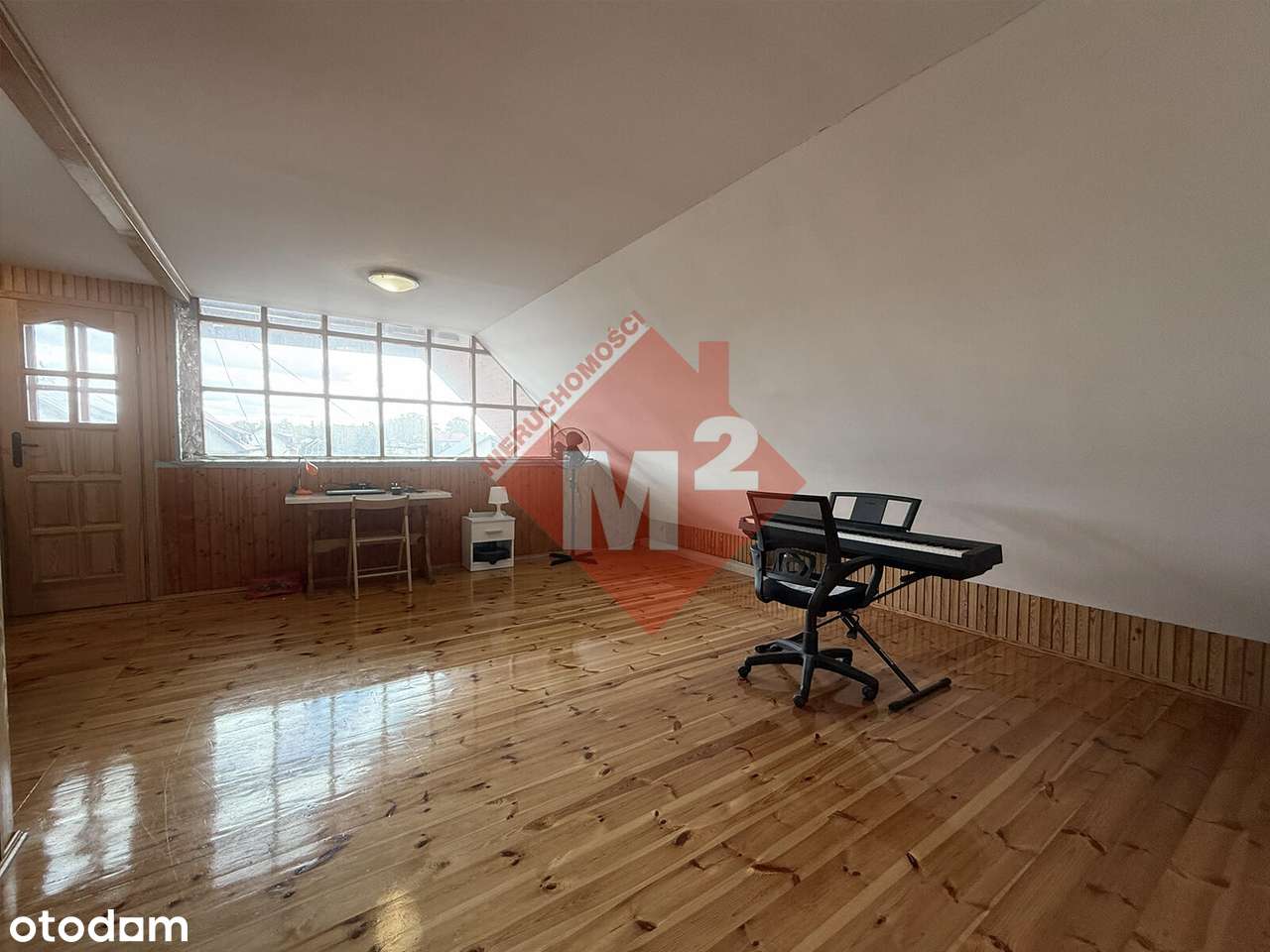 Dom wolnostojący w cichej dzielnicy domów jednorodzinnych .-15