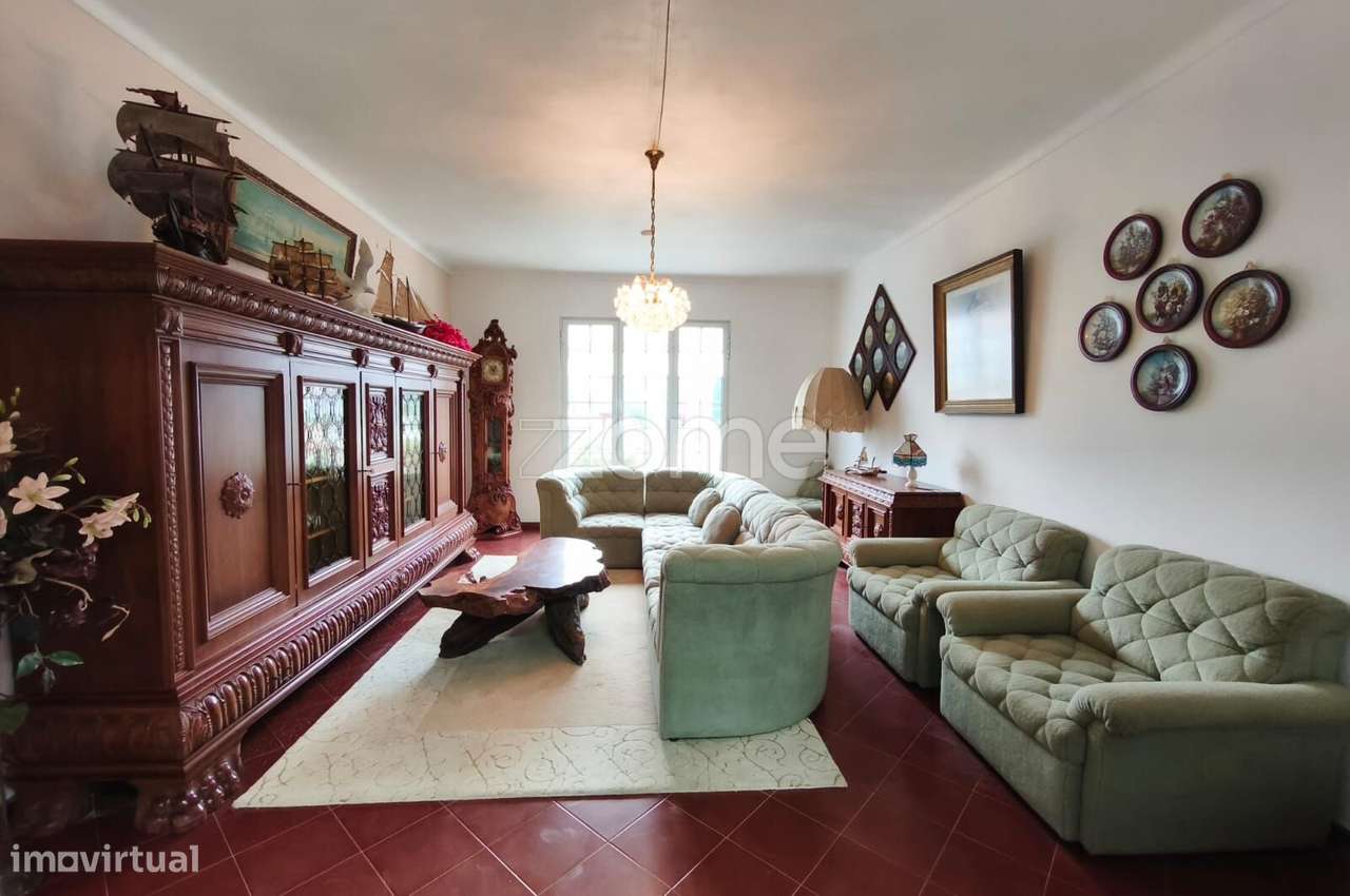 Moradia T2+1 com sótão aproveitado e vista mar - Pico da Pedra - Grande imagem: 3/27