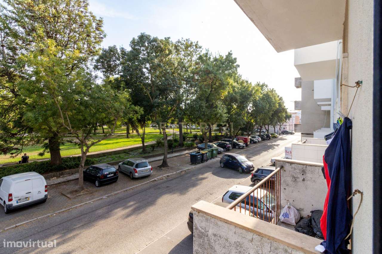 A sua primeira casa pode começar aqui Apartamento T2 Baixa Banheira-23