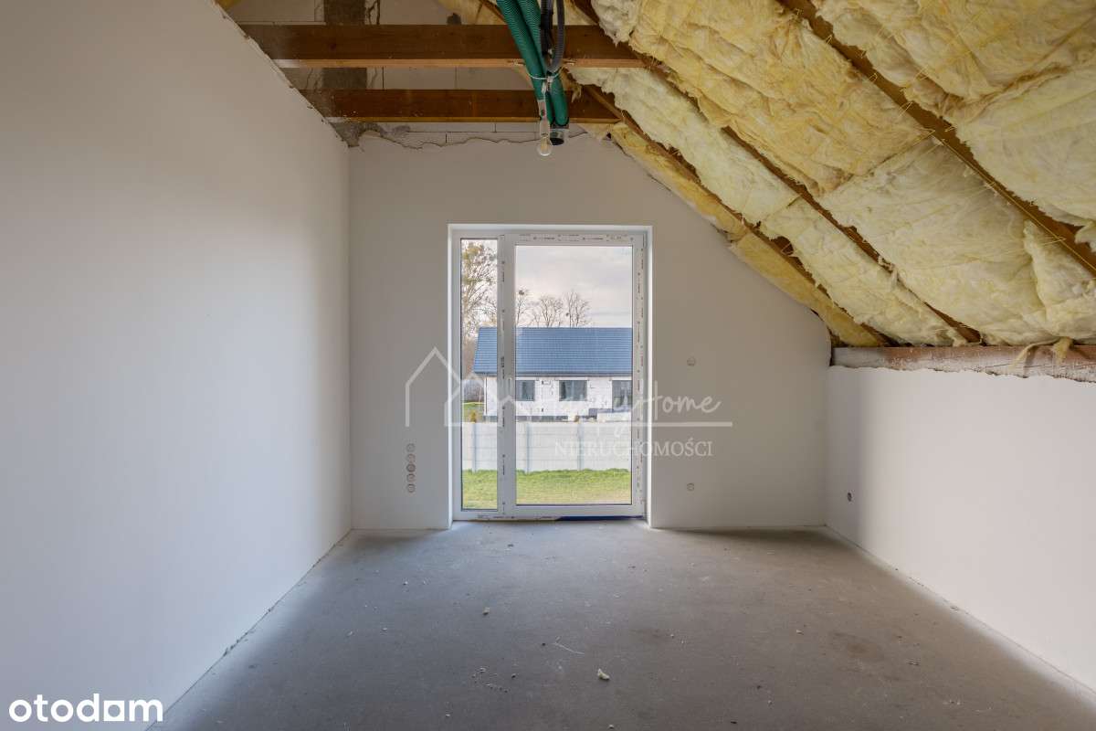 Nowoczesny dom wolnostojący w Kępie—Cicha okolica-17