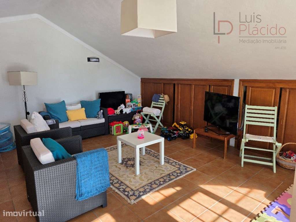 Moradia em Banda no Centro de Sines-26