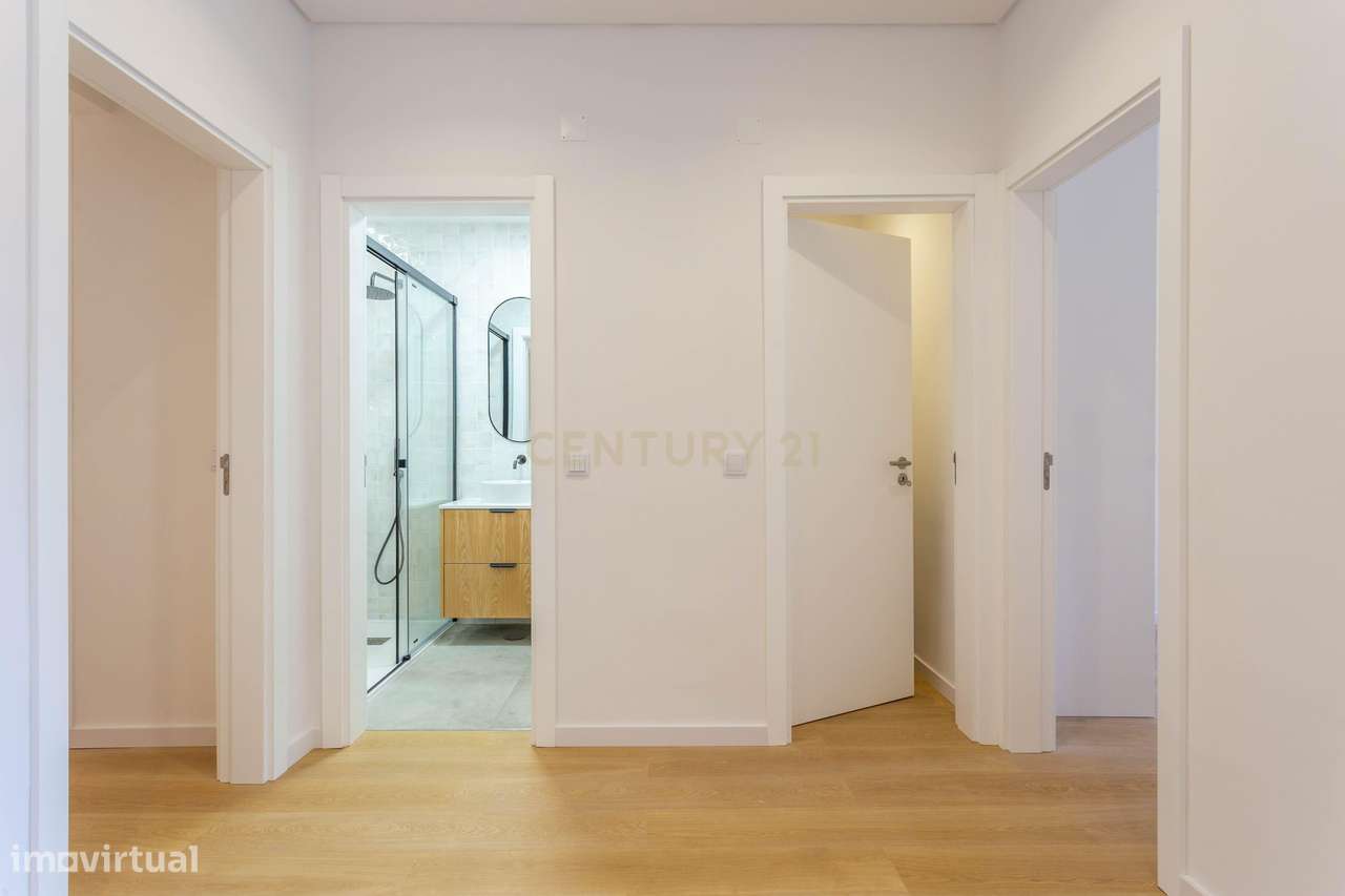 T2 Totalmente Remodelado | Rua da Senhora da Glória – Lisboa-4