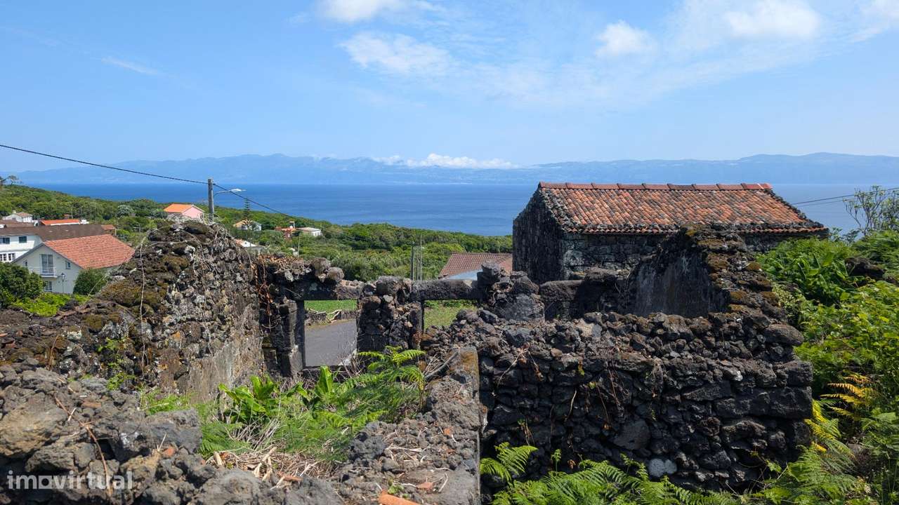 Ruína com Potencial Turístico e Vistas Deslumbrantes na Ilha do Pico-22