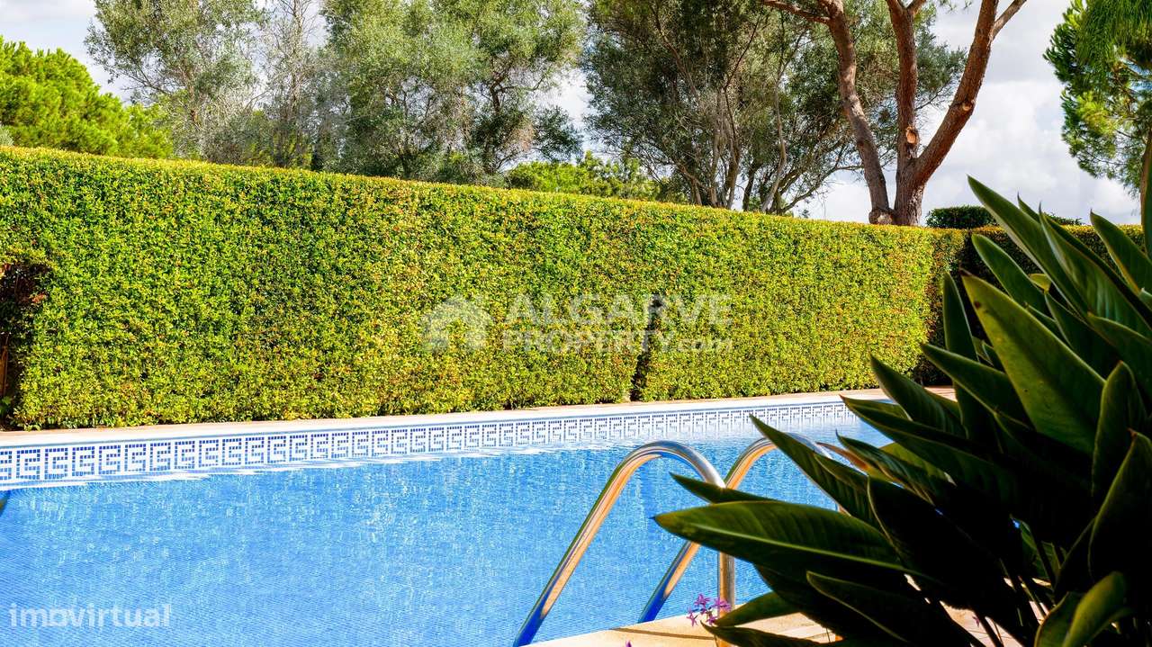 Apartamento T2 de Canto, no Rés do Chão com Vistas para o Golfe | Mill-11