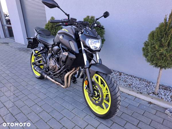 Yamaha MT - 6