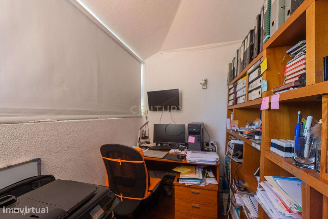 Moradia T4 com piscina-59