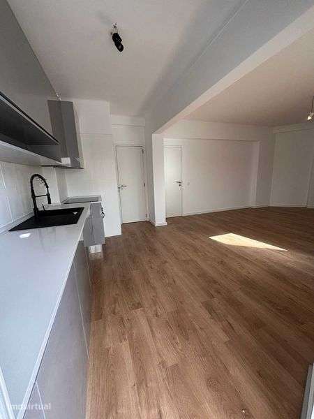 Apartamento Renovado Com Logradouro T3 - 149m2 - Grande imagem: 5/12