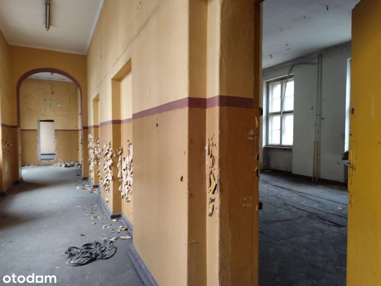 Budynek MIESZKALNO - USŁUGOWY w centrum miasta-3