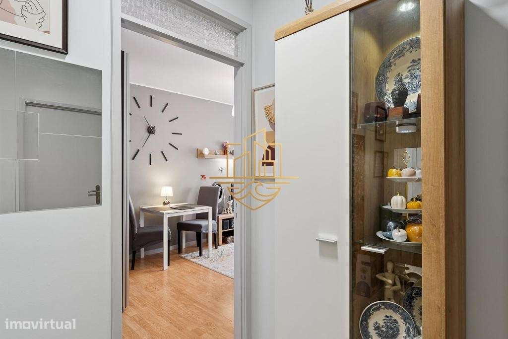 T1 Remodelado e Mobilado com Marquise | Centro do Porto-8