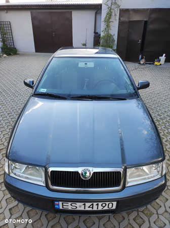 Skoda Octavia 1.6 Tour Plus Ice - 20