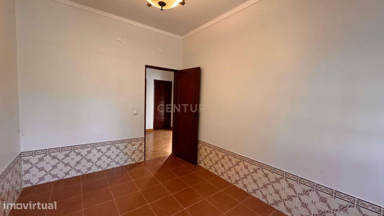 Moradia T5 com Terreno Generoso  - Mafra-22