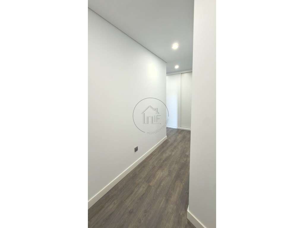 Apartamento T2 Duplex Novo Pinhal Novo-14
