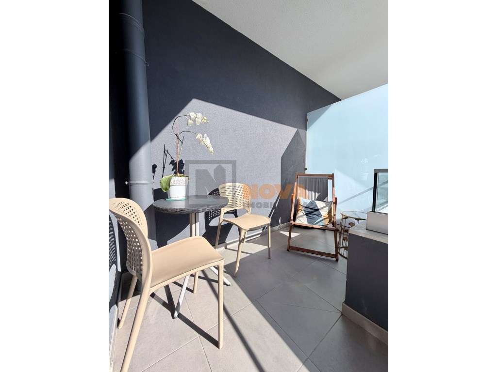 Apartamento T3 Moderno em Famões | 155 m² | Excelente Exposição Sol...-16