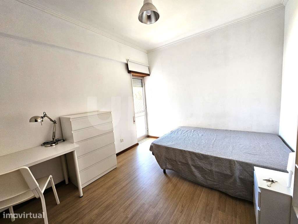 Apartamento T6 - Junto à ESE-22