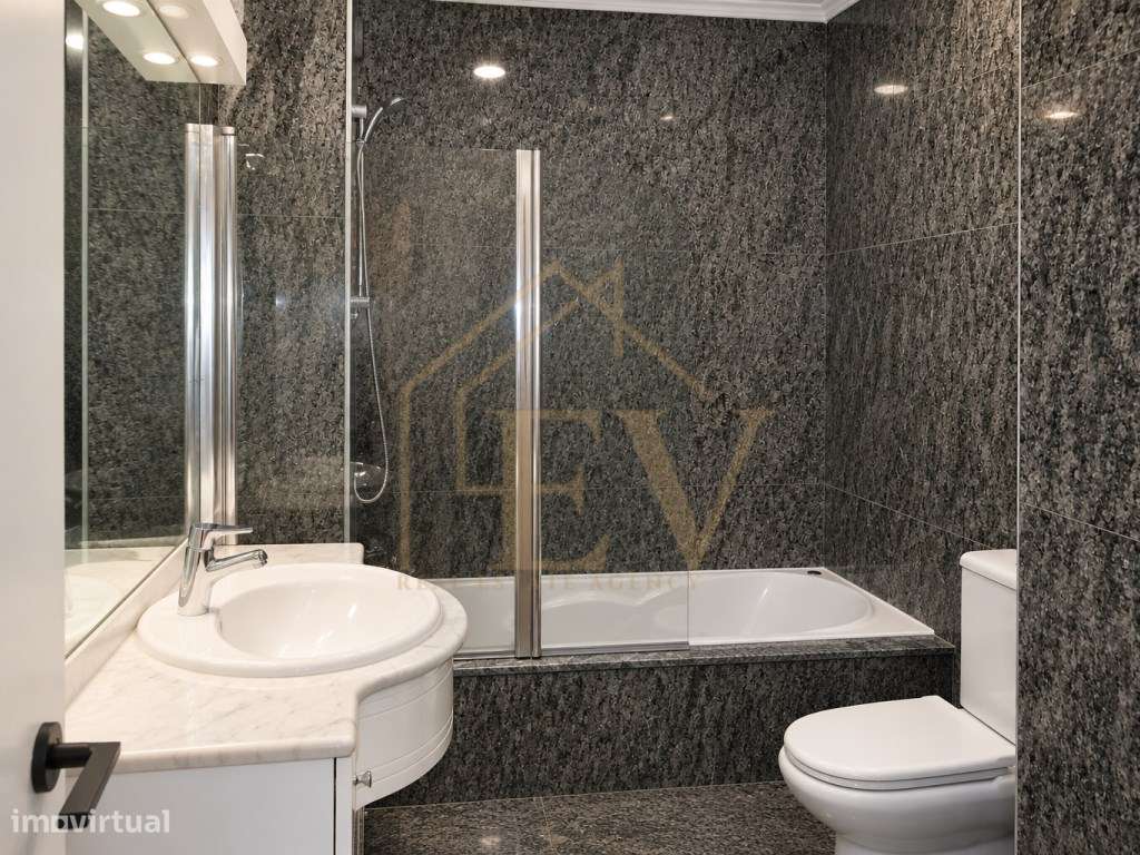 Apartamento T3 totalmente renovado em Ermesinde l Porto-4