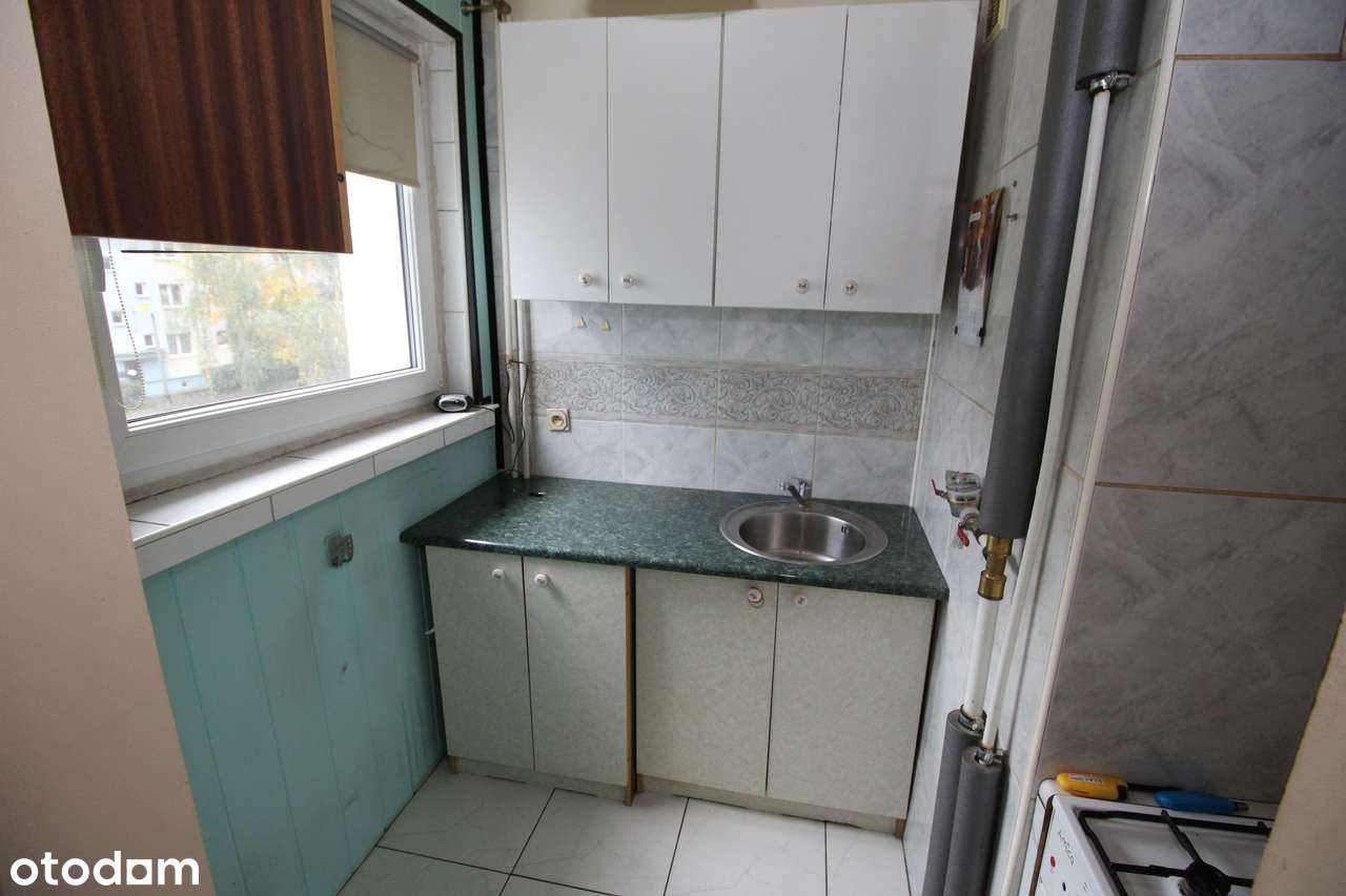 1 piętro w niskim bloku 22,75 m2 os. Słoneczne-1