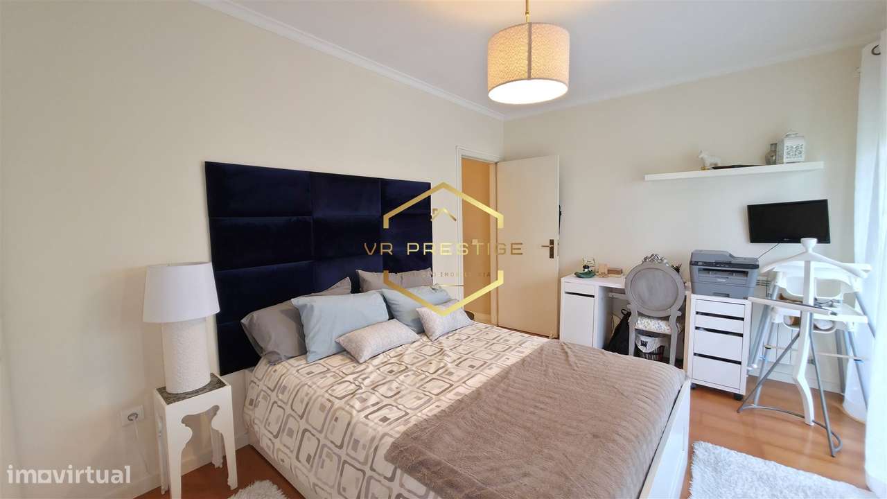 Apartamento T2 com Garagem, Arrumos e Excelente Localização – Póvoa de-14
