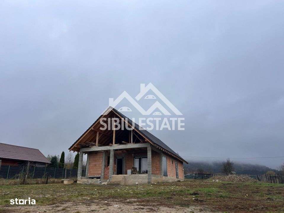 Casa 130 mp, teren 2800 mp, priveliște superbă – Marginimea Sibiului - Imagine principală: 1/19