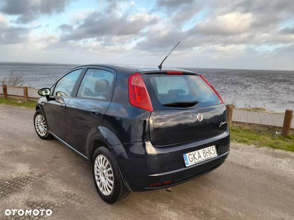 Fiat Grande Punto - 4