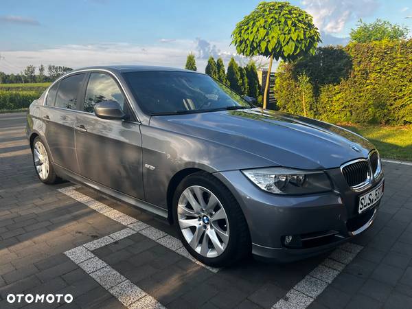 BMW Seria 3 320d xDrive - 12