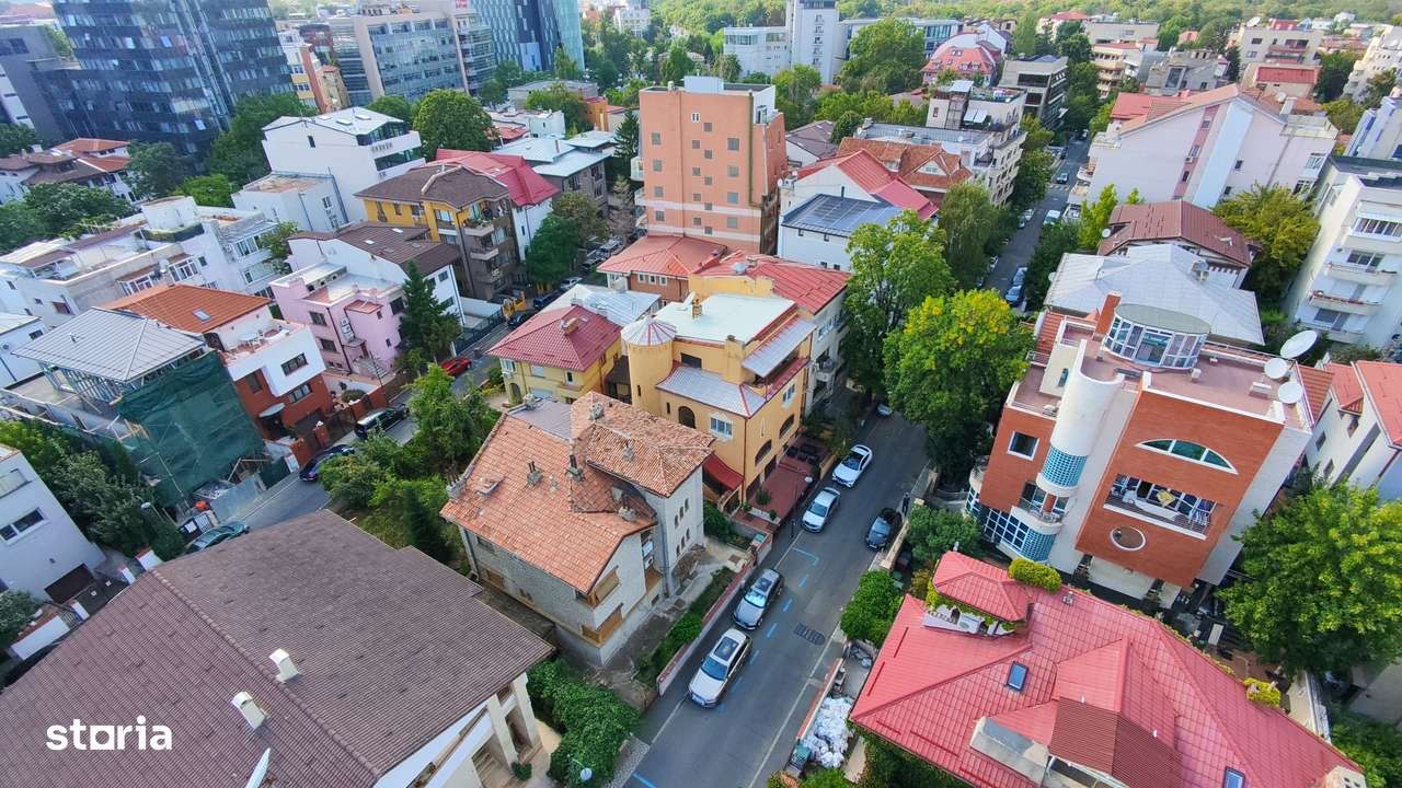 Vila Primaverii 480 mp desfasurati teren 250 mp utili garaj