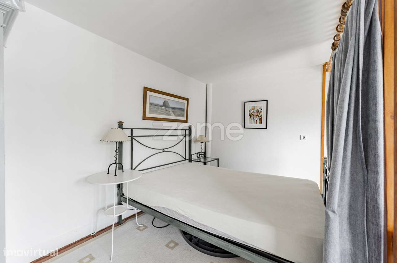 Moradia T5 com Piscina, 4 Suites e Garagem para 4 Carros em Esposende-29