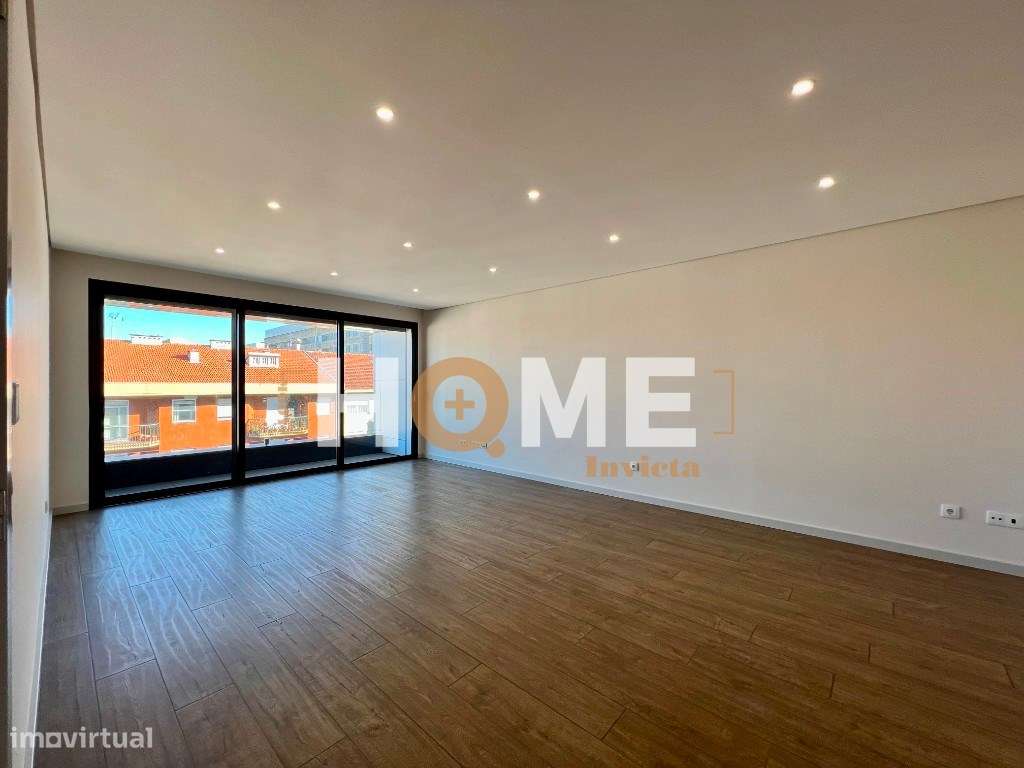 EXCELENTE Apartamento T3 NOVO | em plena Av. da Boavista-1