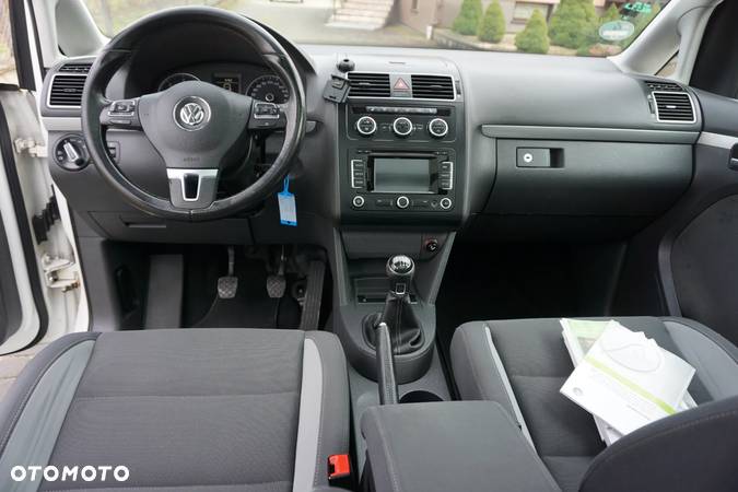 Volkswagen Touran 2.0 TDI DPF Comfortline - 21