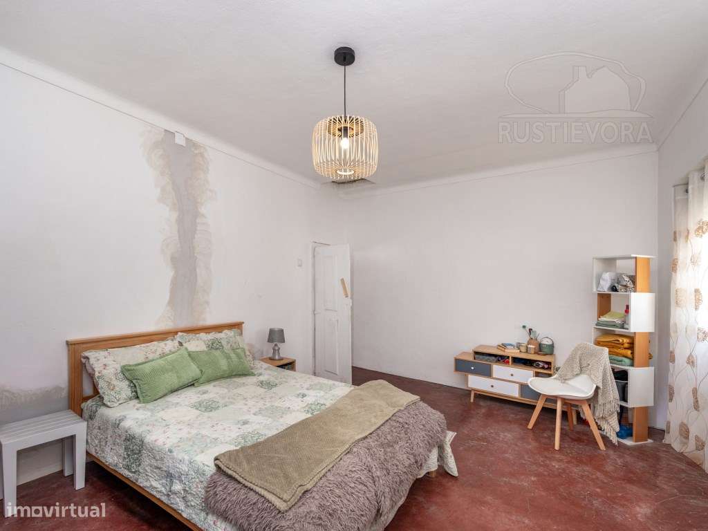 Moradia T2 em Cabeção com terraço-17