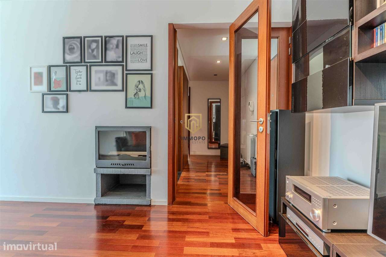 Apartamento T2 na Senhora da Hora, com duas garagens-3