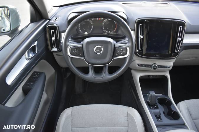 Volvo XC 40 D4 AWD Momentum - 9