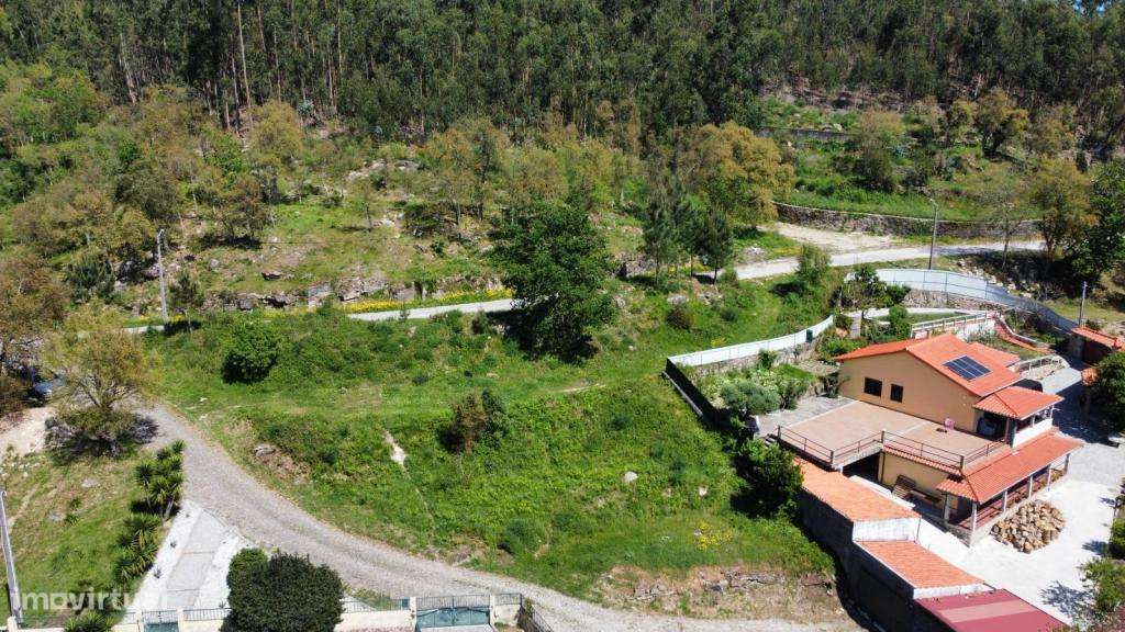 TERRENO COM PROJETO APROVADO PARA MORADIA ISOLADA - Grande imagem: 5/10